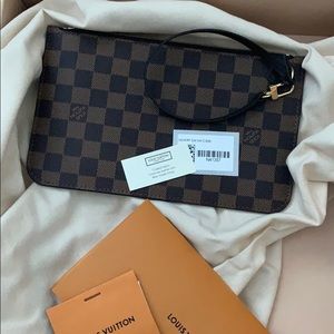 LV Damier Ebene Pouch (Neverfull)